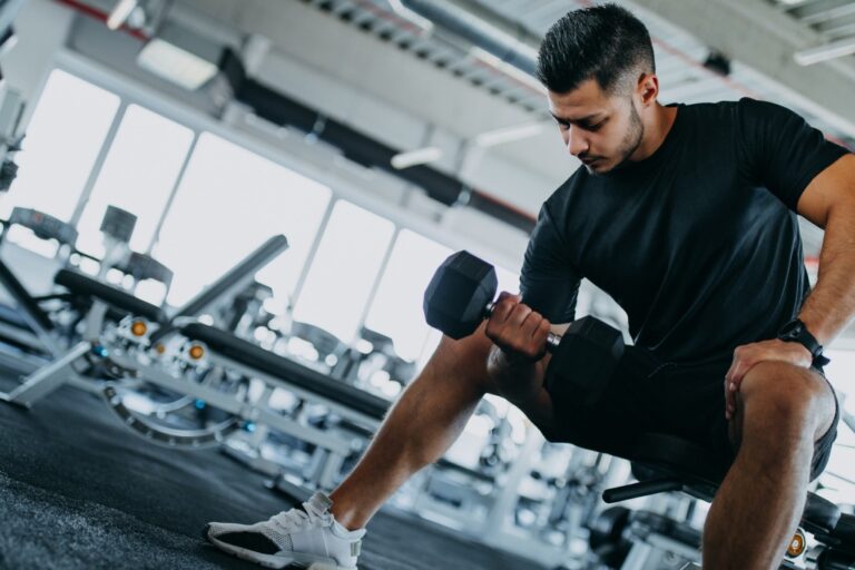 Los mejores ejercicios para empezar en el gym